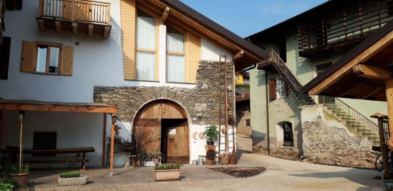 Agriturismo Farmhouse La Barberina Calceranica al Lago Dış mekan fotoğraf